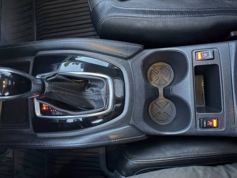 2017 Nissan Rogue Hybrid