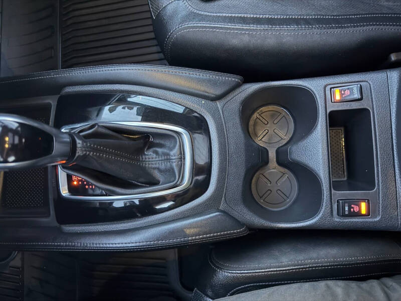 2017 Nissan Rogue Hybrid