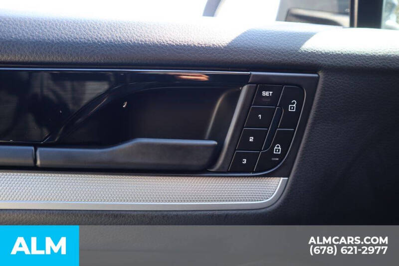 2024 Porsche Cayenne