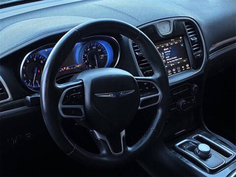 2018 Chrysler 300 Touring