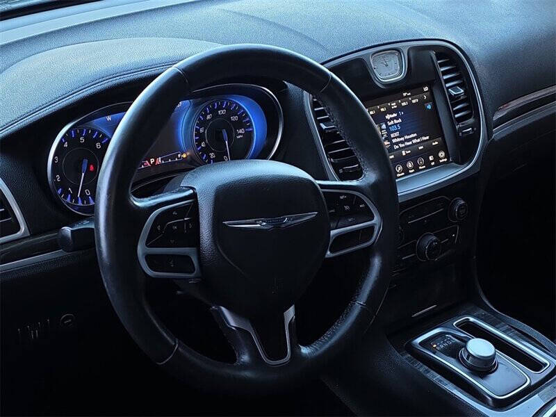 2018 Chrysler 300 Touring