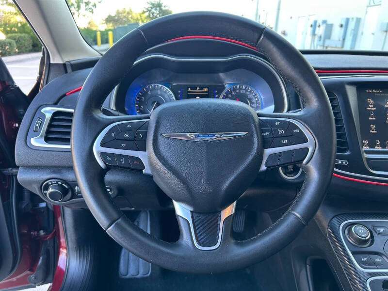 2016 Chrysler 200 Limited