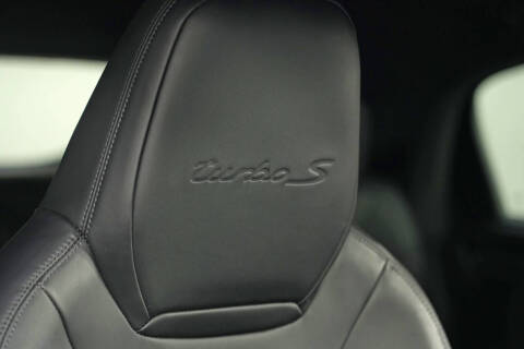 2022 Porsche Cayenne Turbo S E-Hybrid Coupe