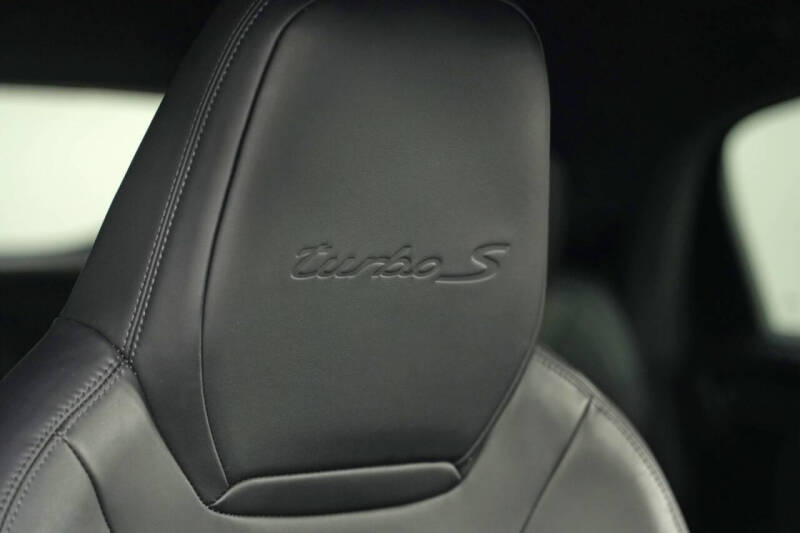 2022 Porsche Cayenne Turbo S E-Hybrid Coupe