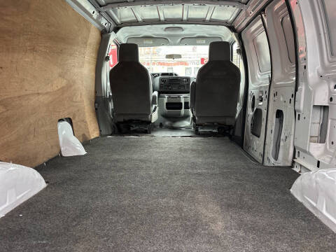 2010 Ford E-Series E-250