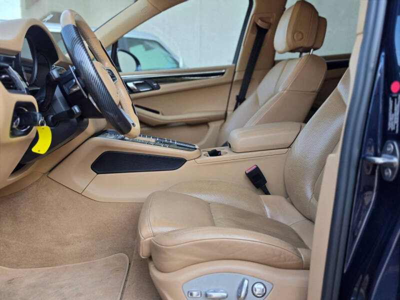 2016 Porsche Macan S