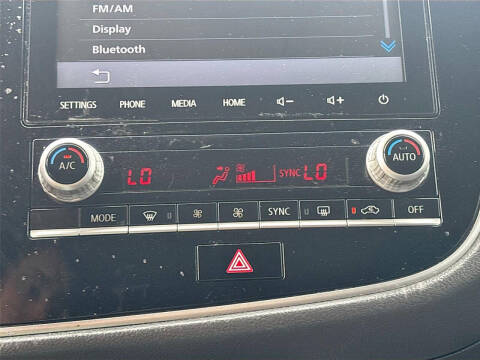 2020 Mitsubishi Outlander SE