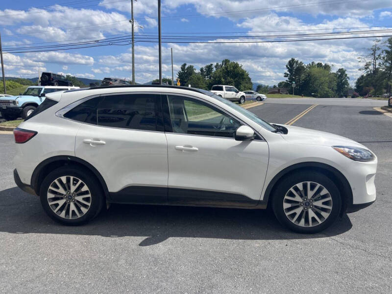 2020 Ford Escape Titanium