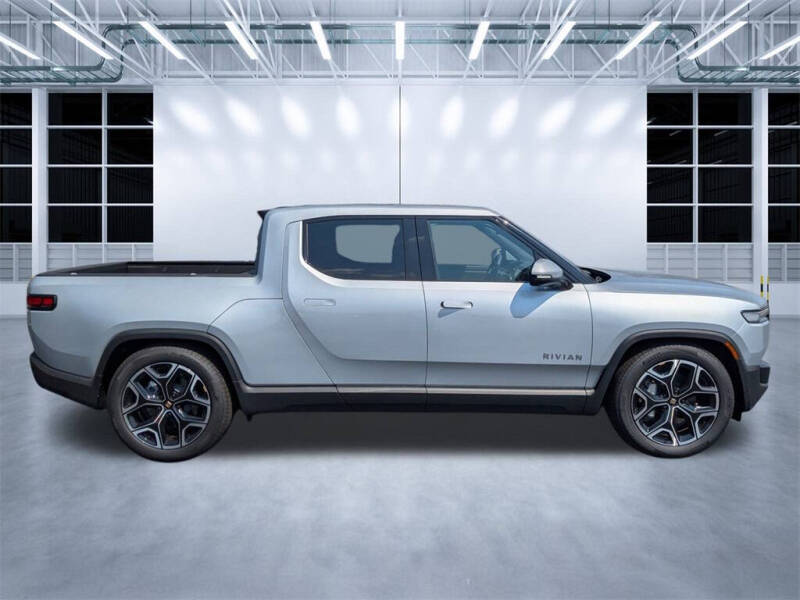 2025 Rivian R1T