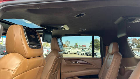 2017 Cadillac Escalade ESV Platinum