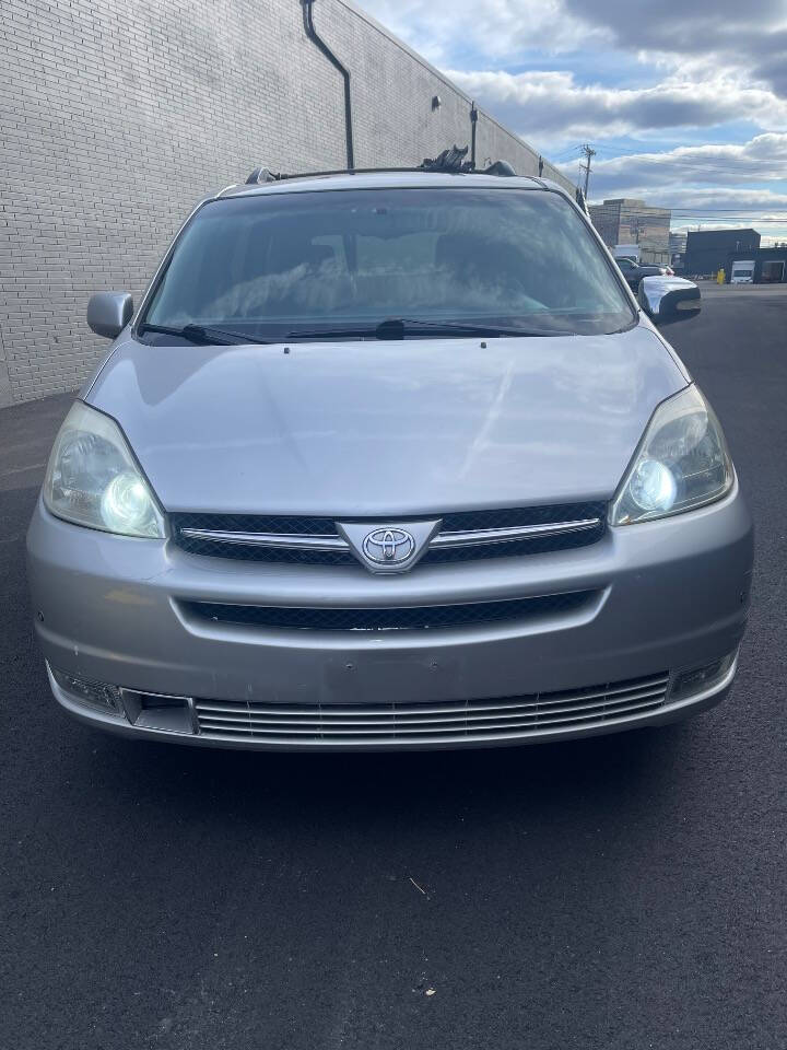 2005 Toyota Sienna for sale at M & P Auto Sales in Saddle Brook, NJ