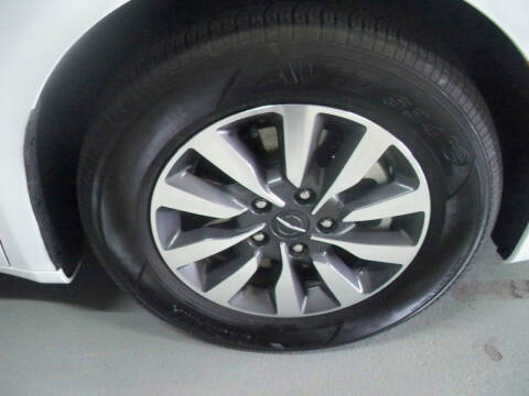 2024 Chrysler Pacifica Plug-In Hybrid Select