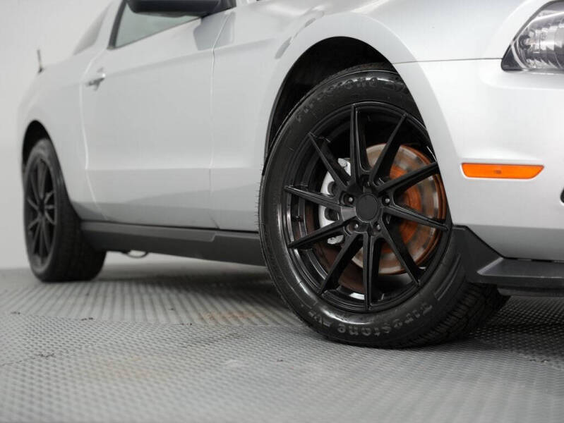 2012 Ford Mustang V6