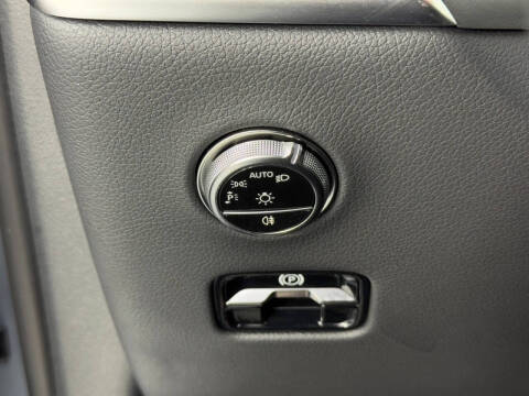 2025 Mercedes-Benz GLC GLC 300