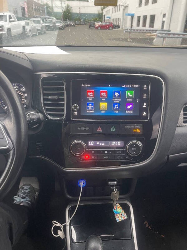 2017 Mitsubishi Outlander SE