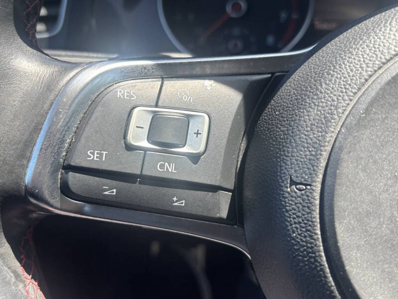 2016 Volkswagen Golf GTI SE