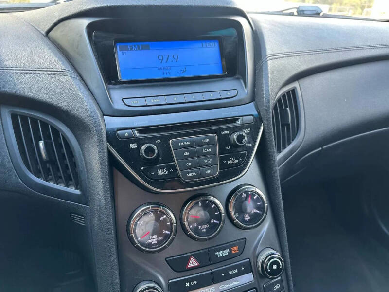 2014 Hyundai Genesis Coupe 2.0T R-Spec