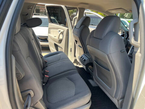 2011 Chevrolet Traverse LT