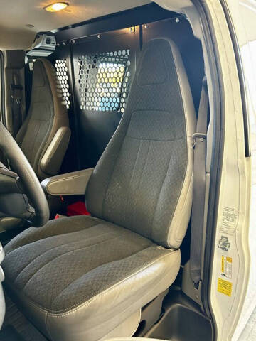 2024 Chevrolet Express 2500