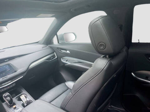 2021 Cadillac XT4 Premium Luxury