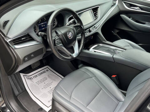 2024 Buick Enclave Essence