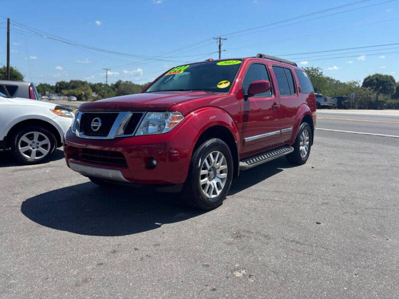 2012 Nissan Pathfinder LE