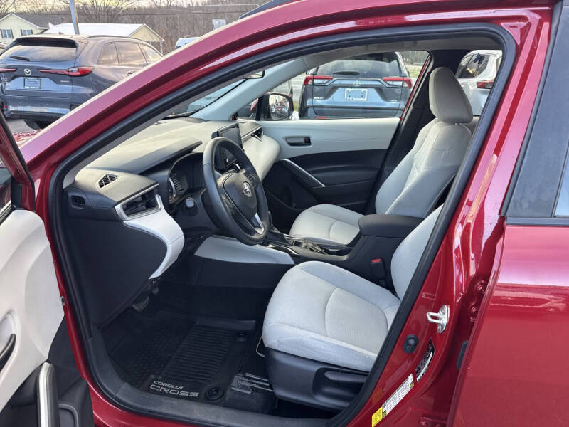 2022 Toyota Corolla Cross LE