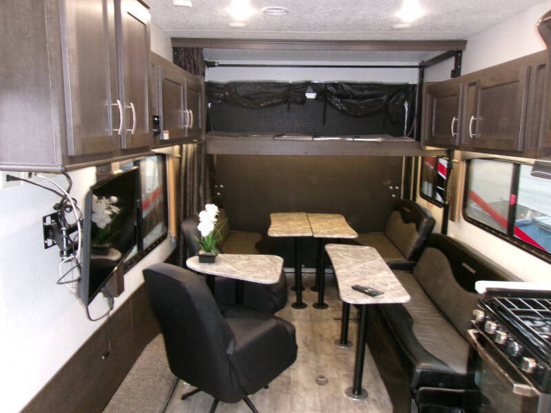 2019 Forest River Shockwave 25rqmx