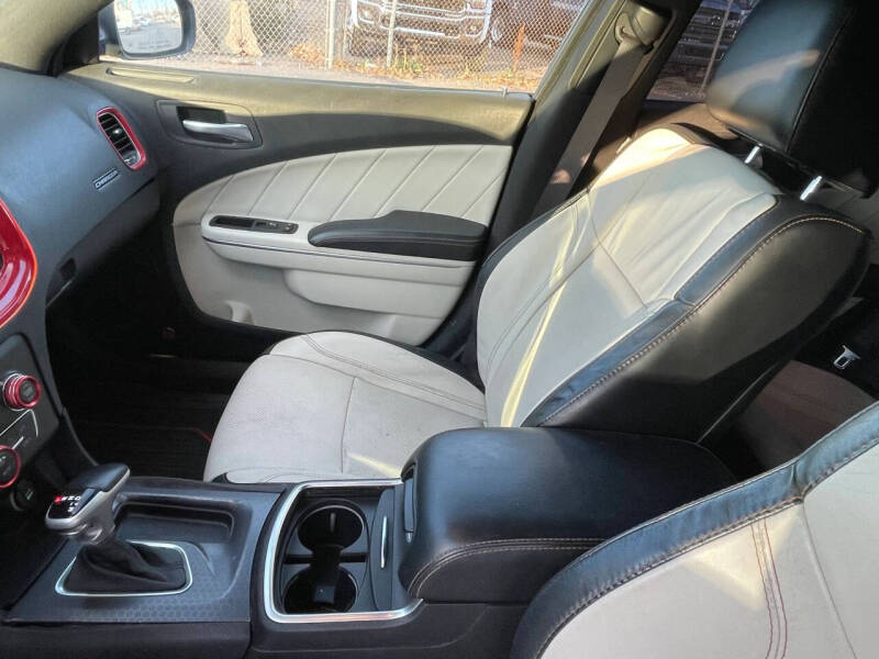 2016 Dodge Charger SXT