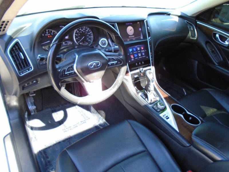 2018 Infiniti Q50 2.0T Luxe