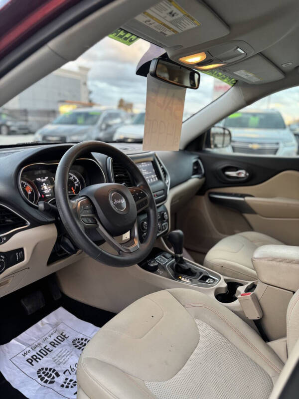 2019 Jeep Cherokee Latitude