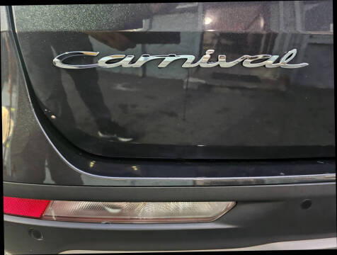 2022 Kia Carnival LX