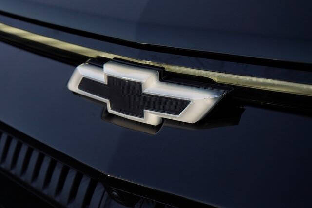 2025 Chevrolet Equinox EV LT 2