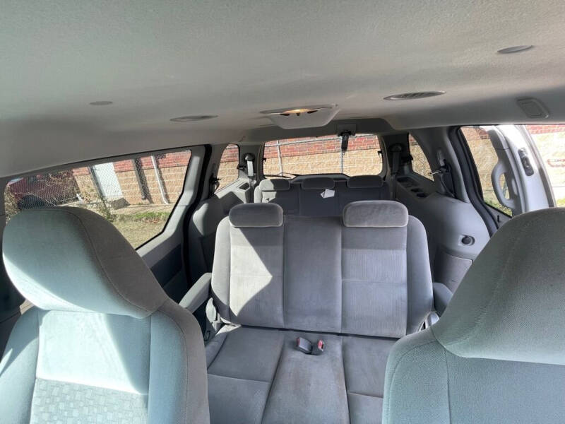 2004 Ford Freestar S