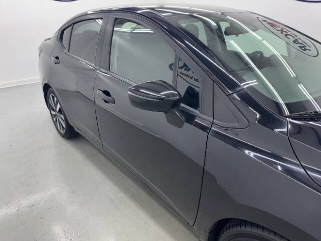 2020 Nissan Versa SR