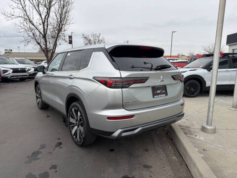 2025 Mitsubishi Outlander SE