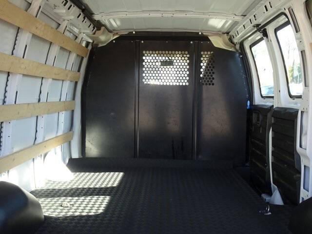 2023 GMC Savana 2500