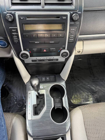 2012 Toyota Camry Hybrid LE