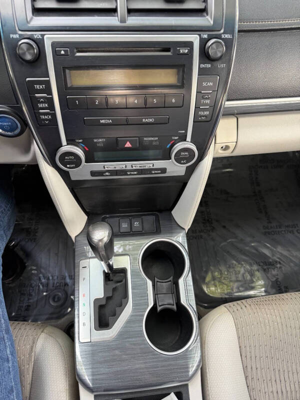 2012 Toyota Camry Hybrid LE