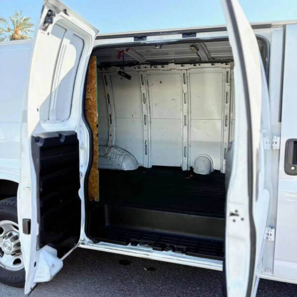 2020 Chevrolet Express 2500