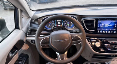 2017 Chrysler Pacifica Touring Plus