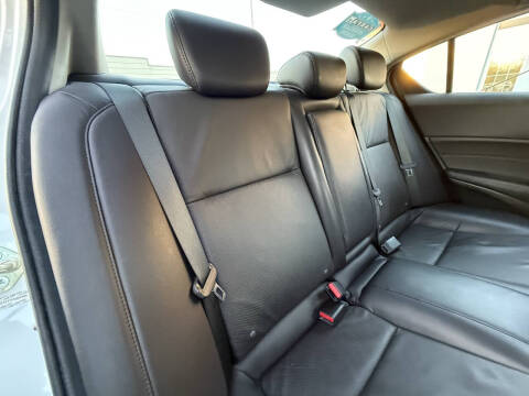 2015 Acura ILX 2.0L w/Tech