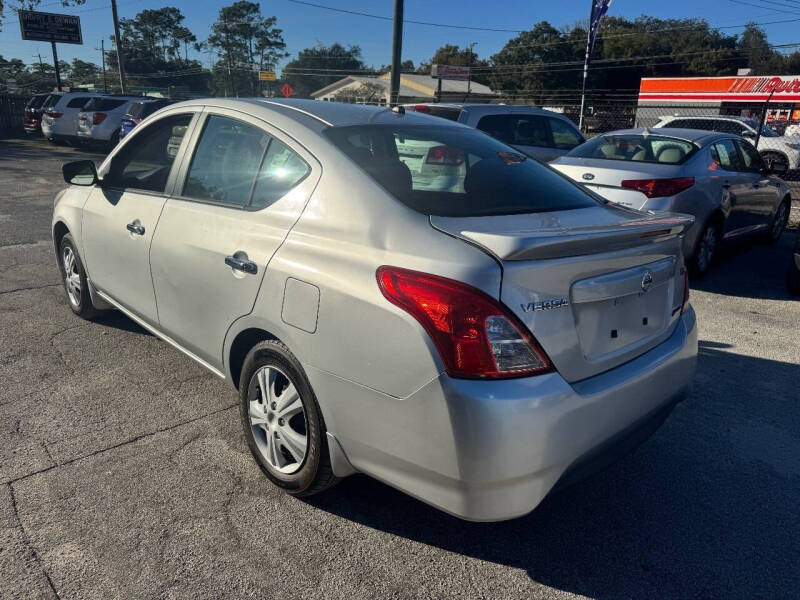 2015 Nissan Versa 1.6 SV