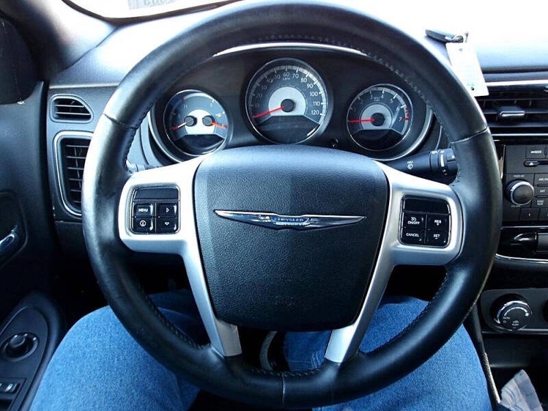 2011 Chrysler 200 Touring