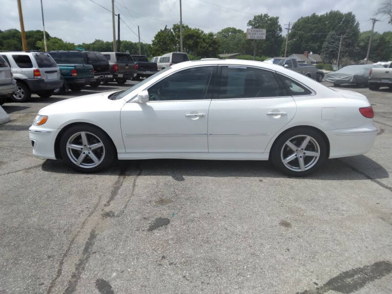 2011 Hyundai Azera for sale at Savior Auto in Independence MO