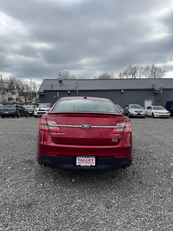 2013 Ford Taurus SEL