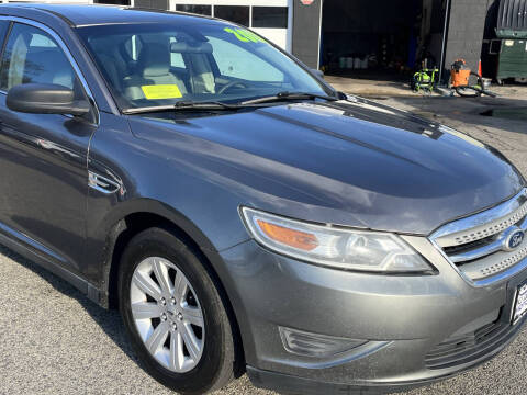 2011 Ford Taurus SE