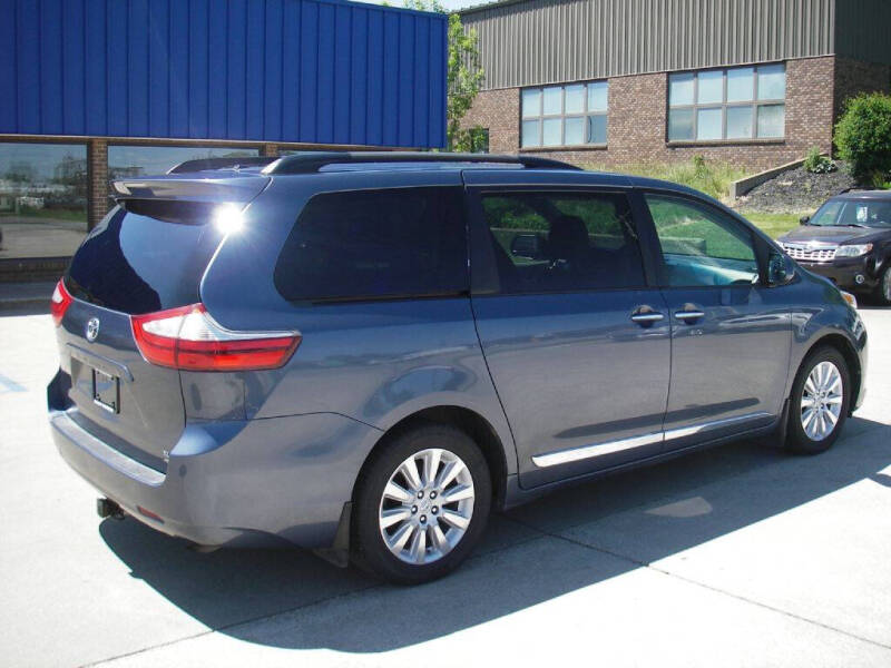 2015 Toyota Sienna