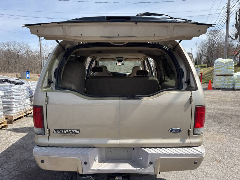 2005 Ford Excursion Limited