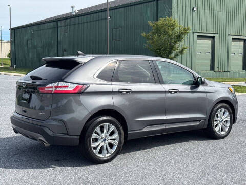 2022 Ford Edge Titanium
